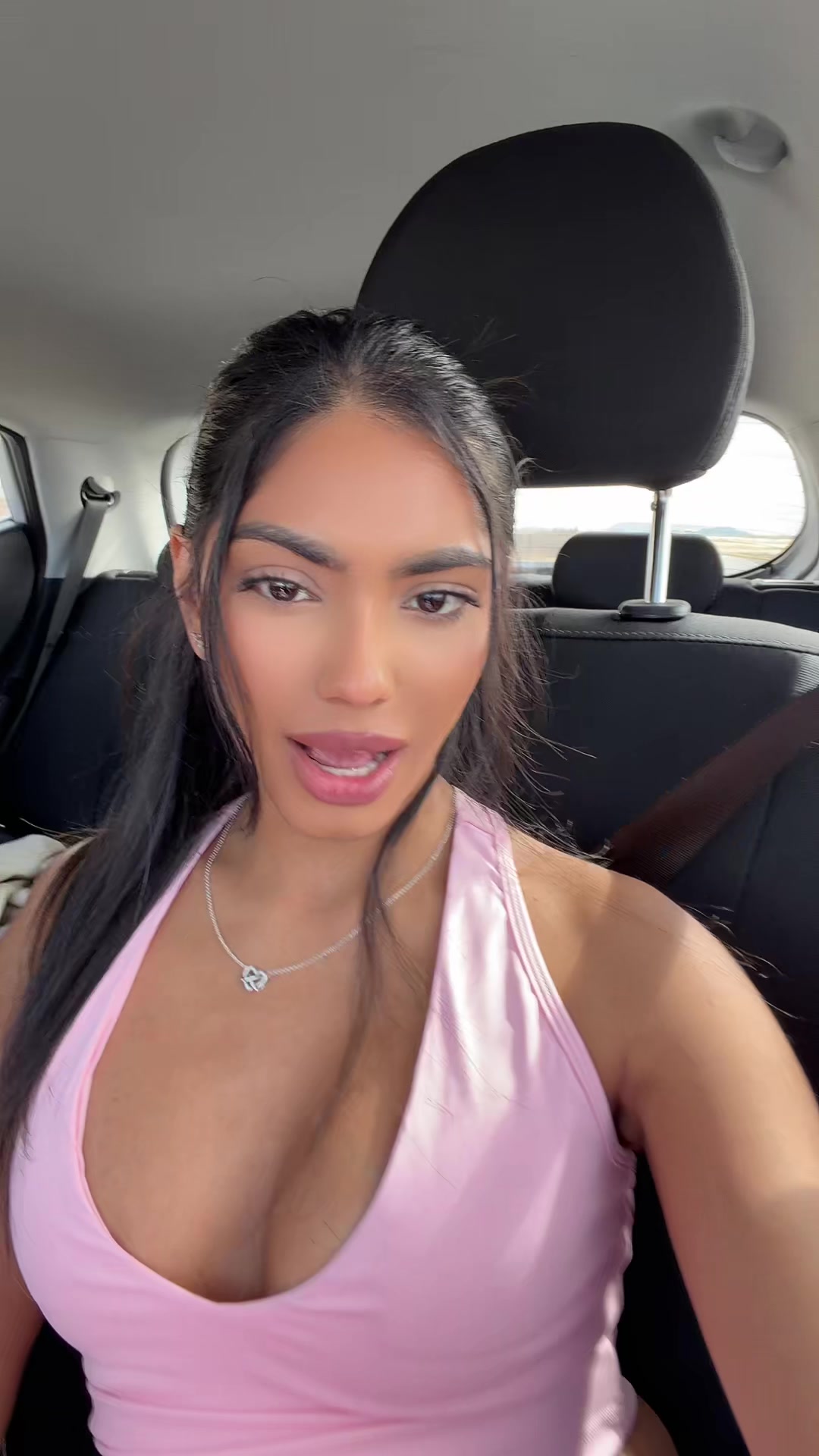 @Devina1216_