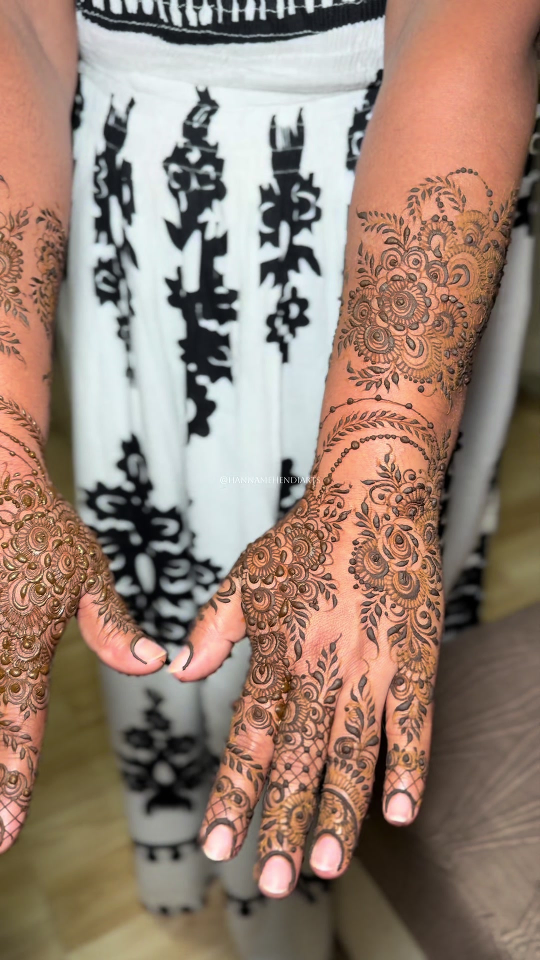 @Hanna Mehendi Arts