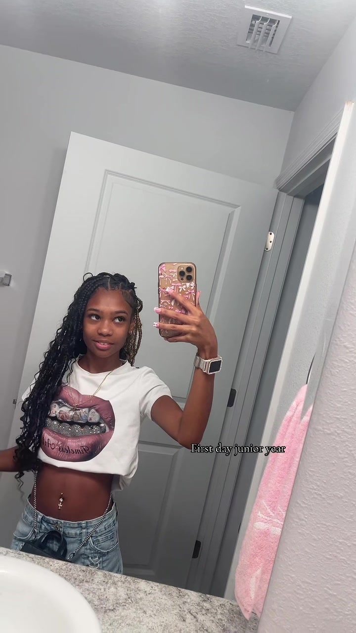 @pr3ttyliyah4