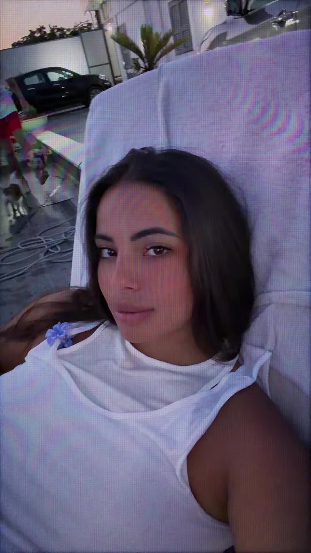 @Naomi Porto