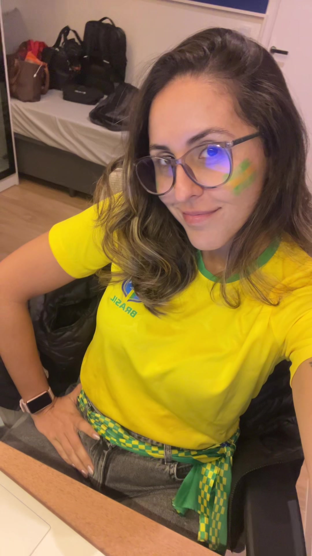 @fefê ·͜·
