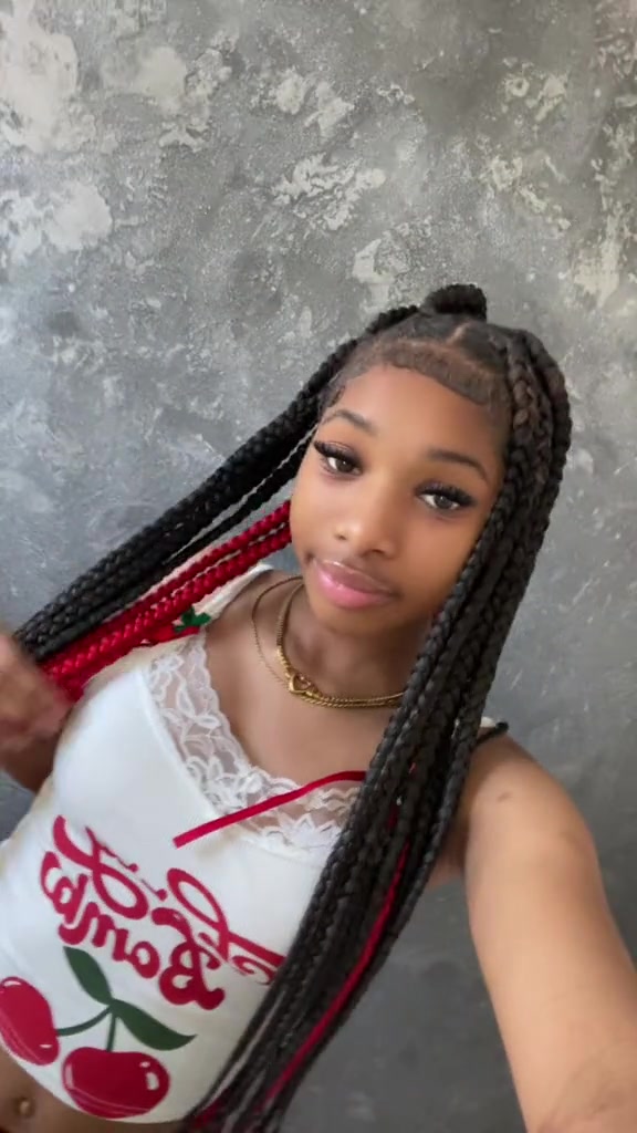 @haileycamliya._