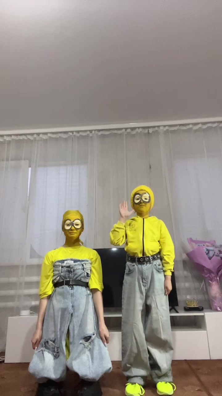 @вика