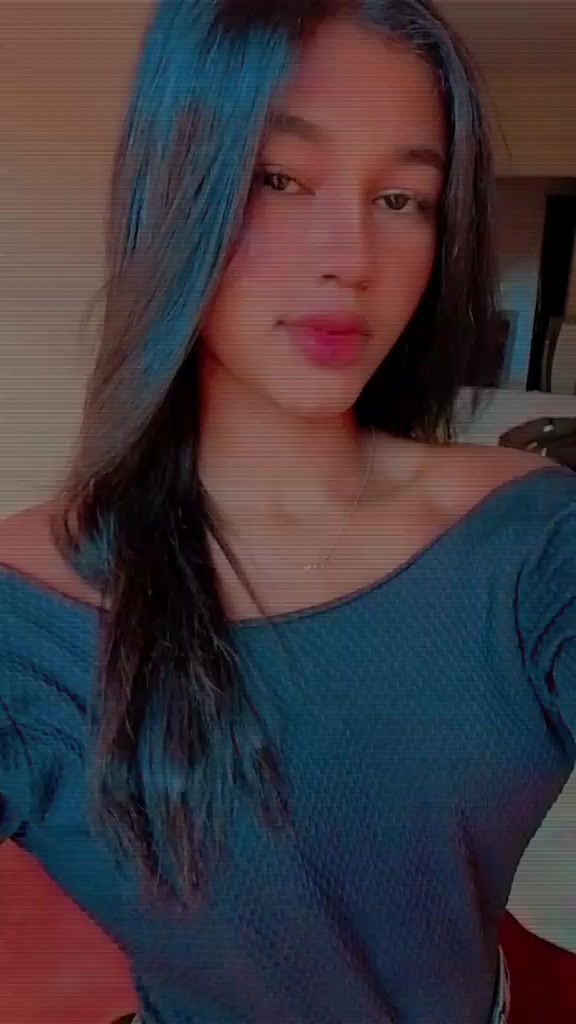 @EMILLY ROCHA🌼
