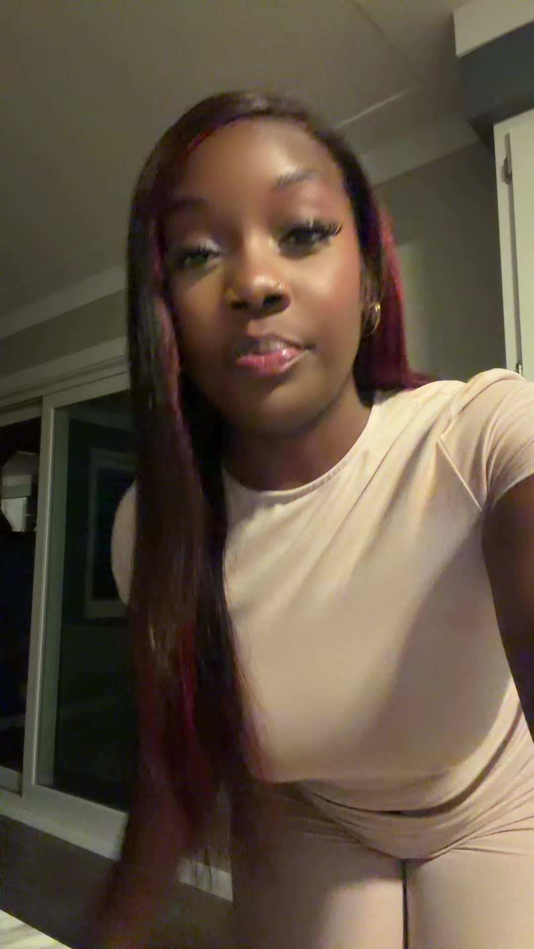 @TheyluvvEmeline