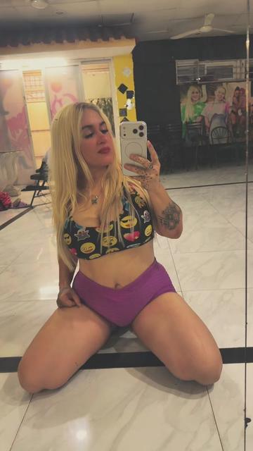 @Kika Faylin Dancer