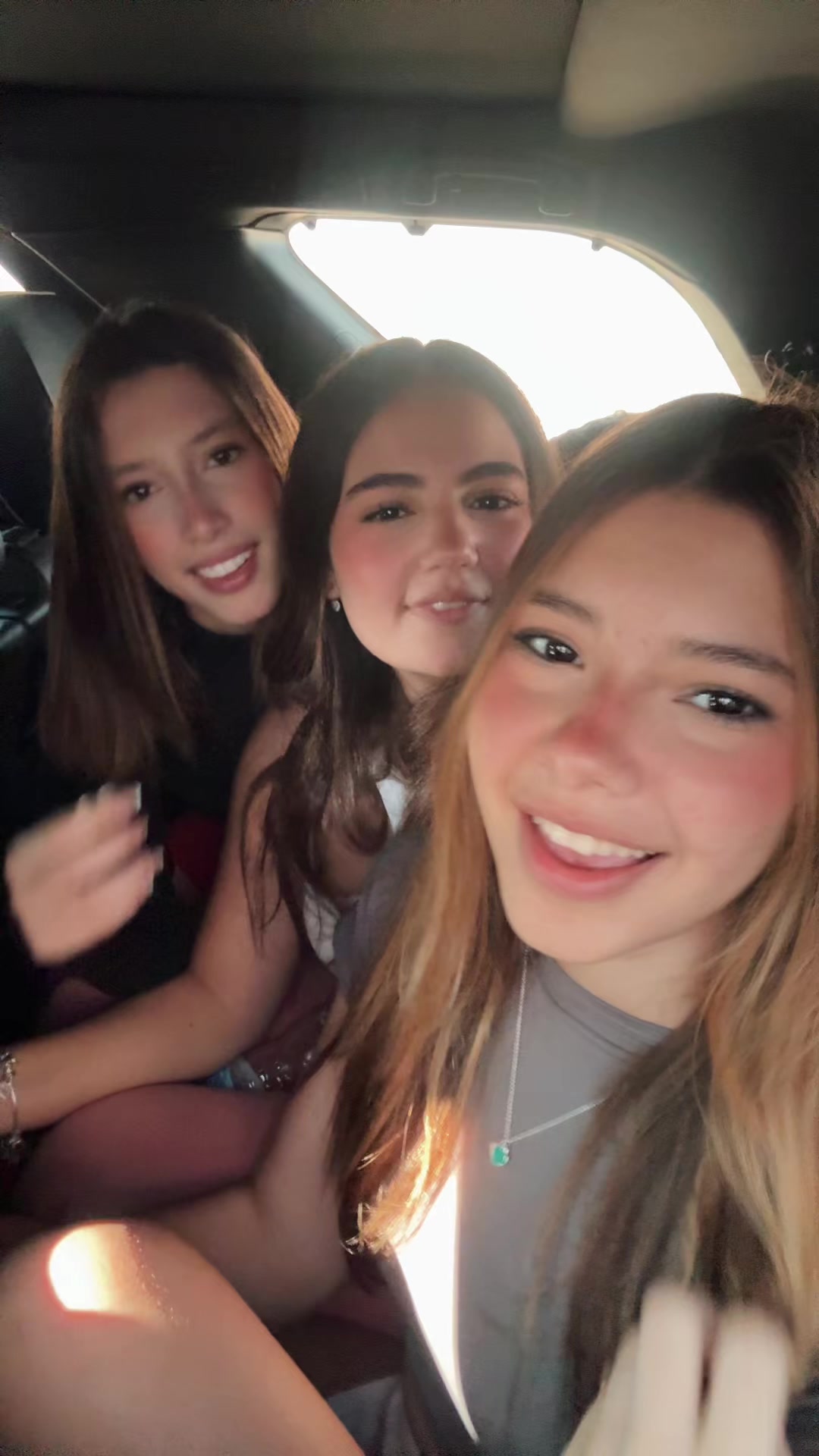 @jujuamancio
