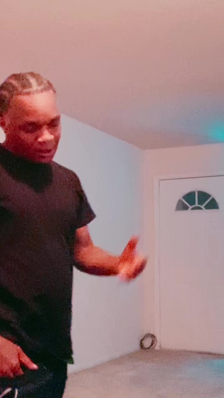 @famousray1