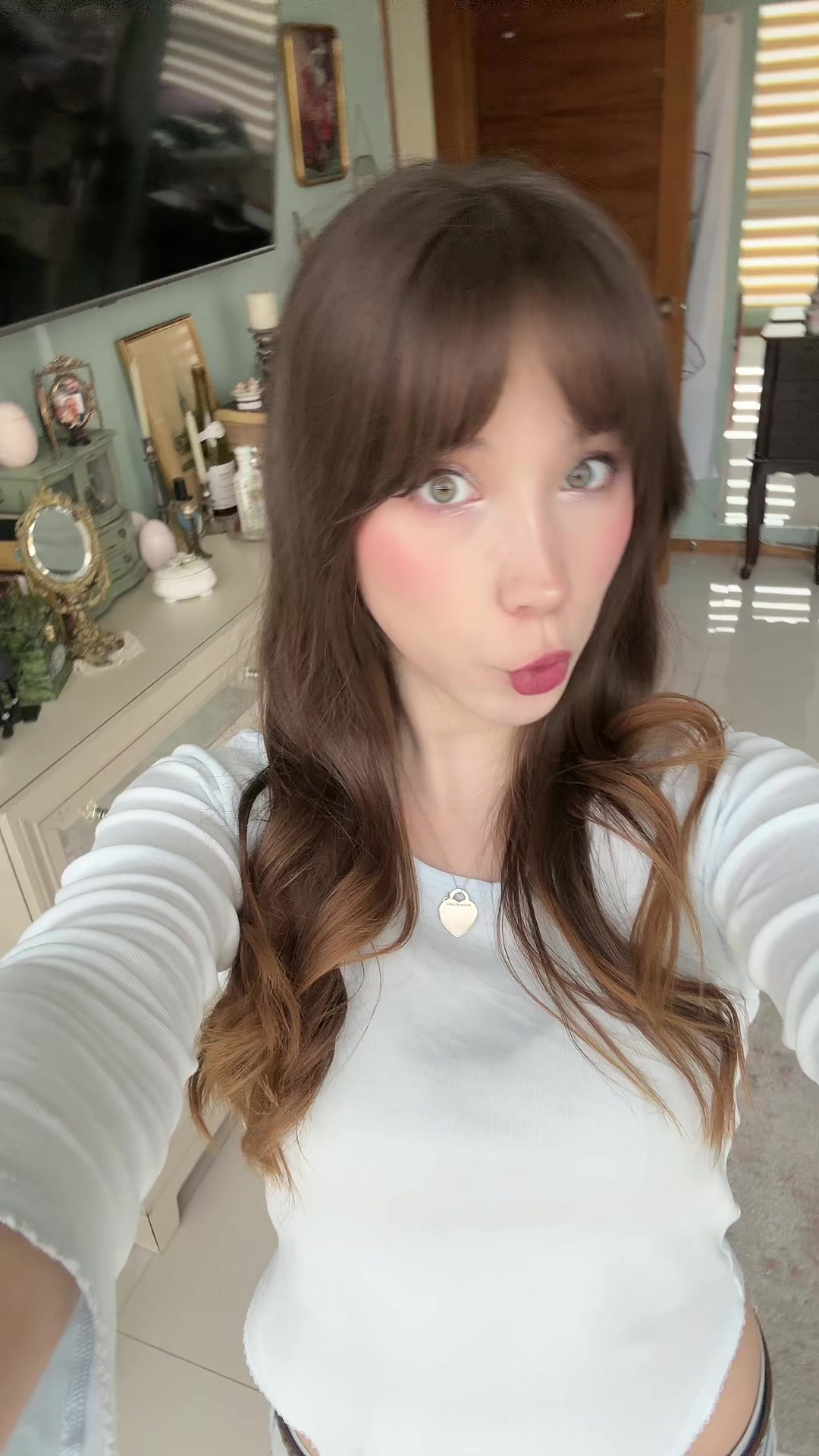@𝐻𝑜𝑛𝑒𝑦