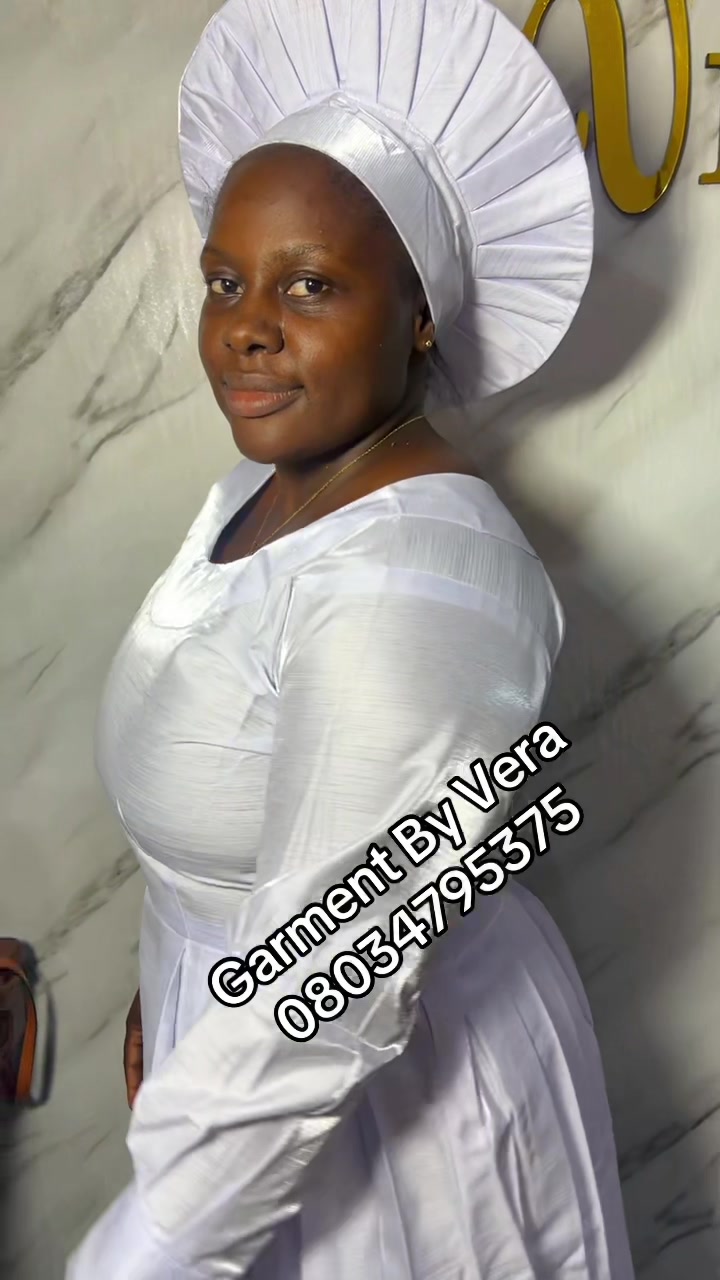 @GARMENT BY VERA