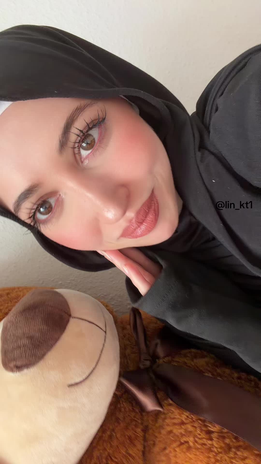 @لين