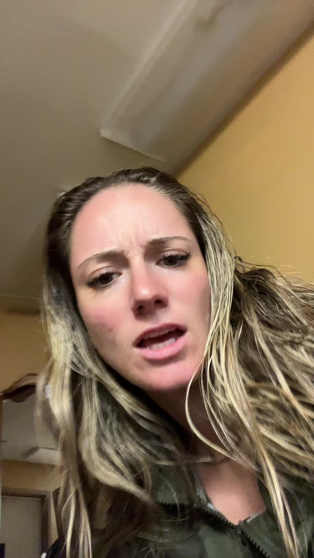 @coachrileyanne