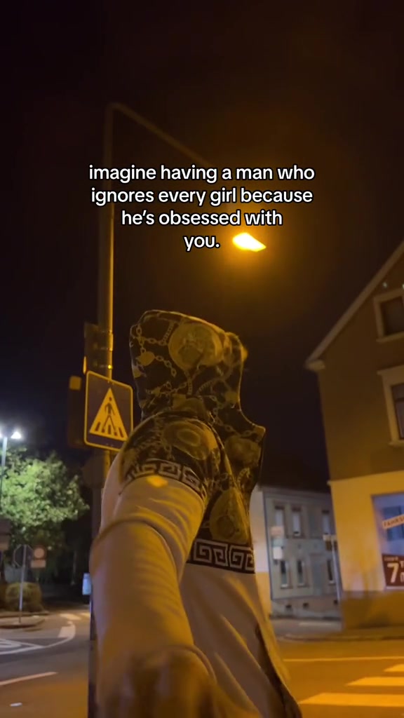 @🦋