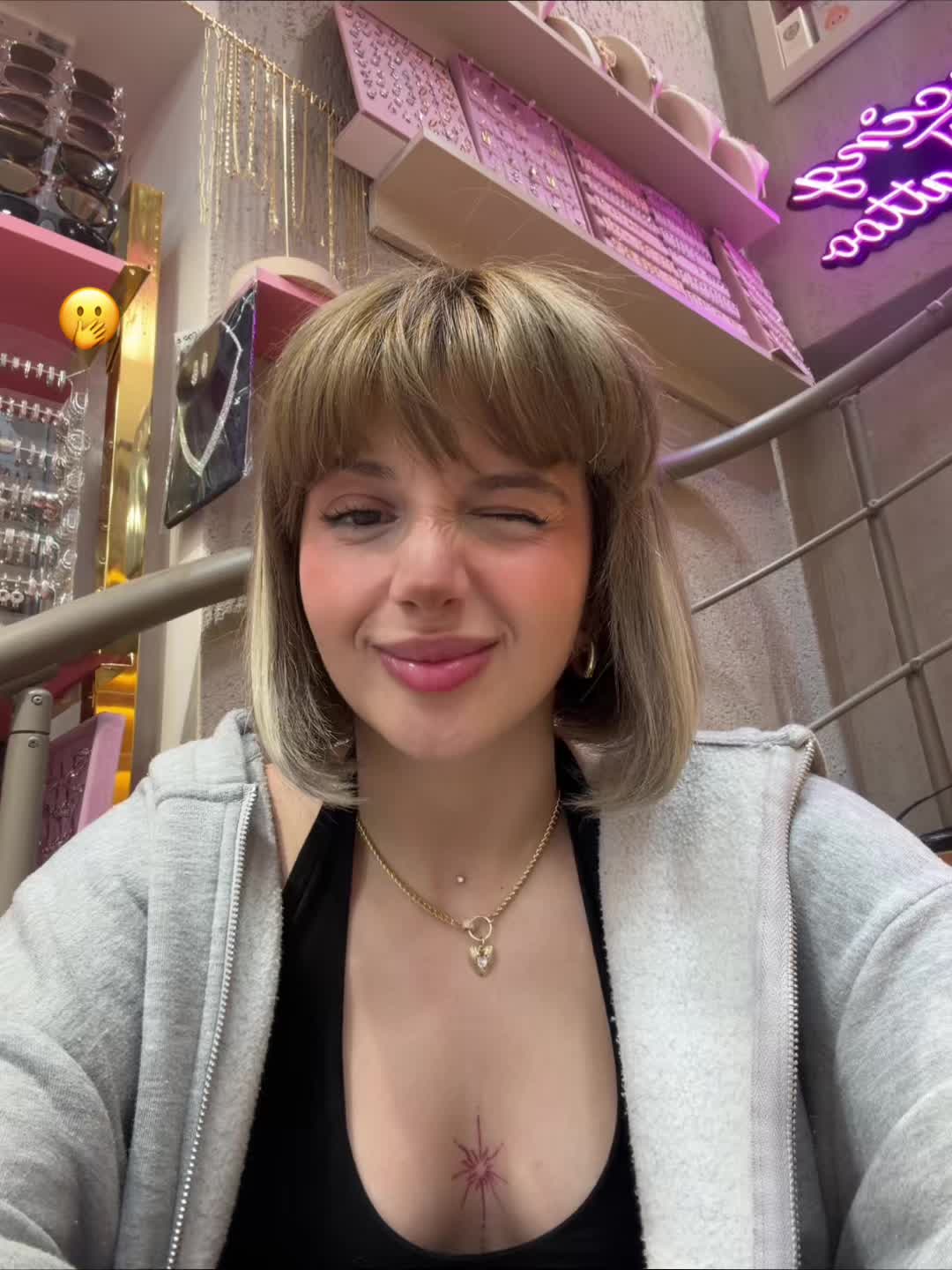 @🤡