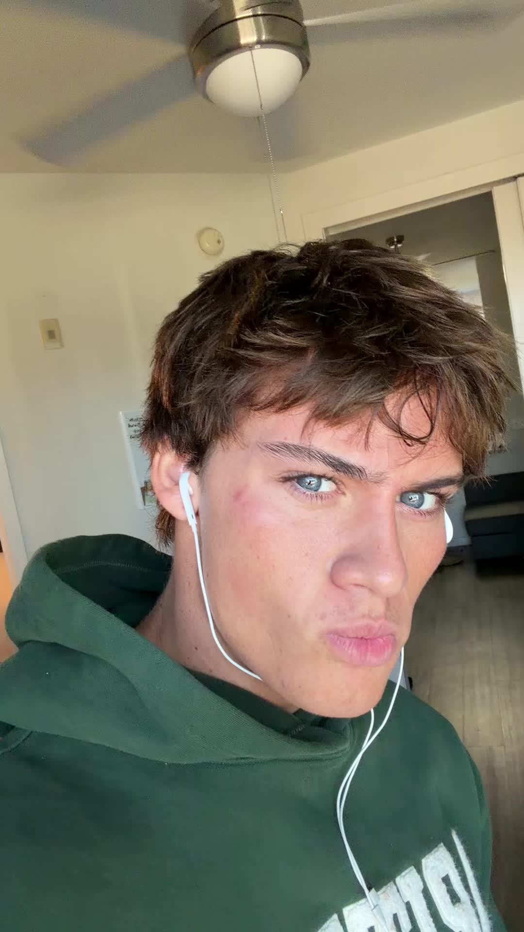 @sky