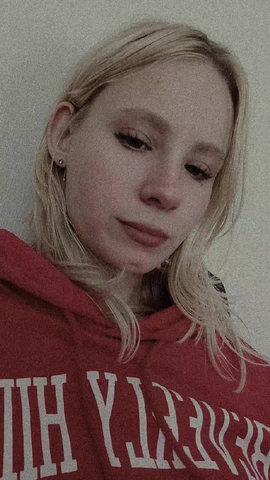 @Анютки🌛