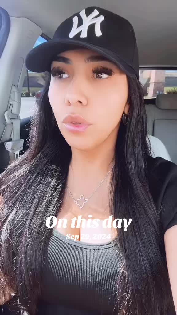 @KeepingUpWithVeronica