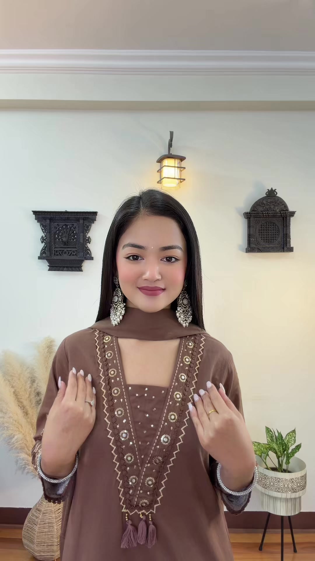 @Naina_TheAttire