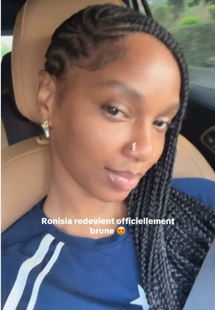 @Love_Ronisia_ᥫ᭡