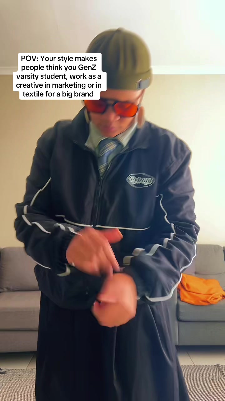 @Just_E