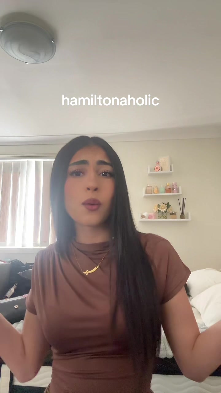 @𝐑