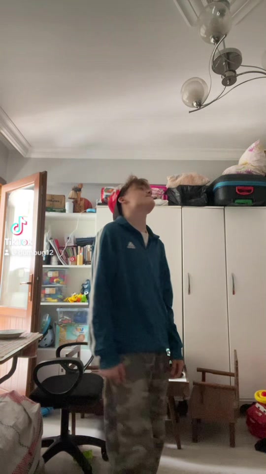 @dumbuk