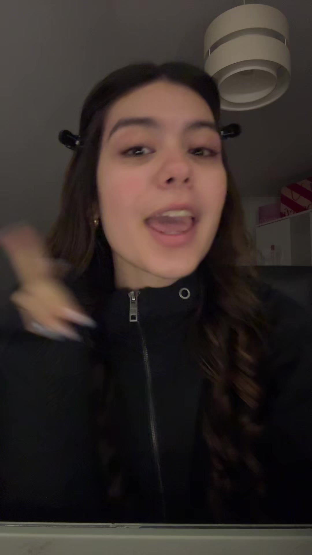 @𝓘si