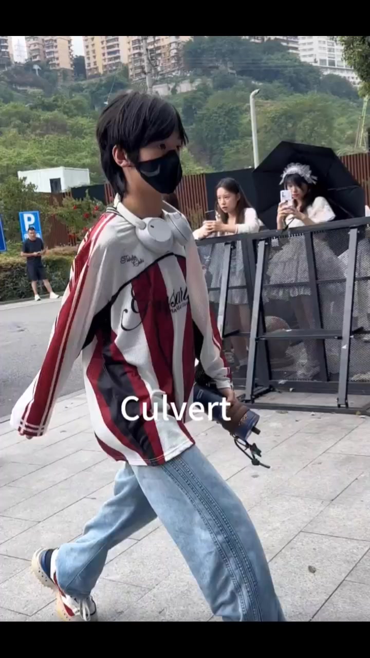@Zhienhan