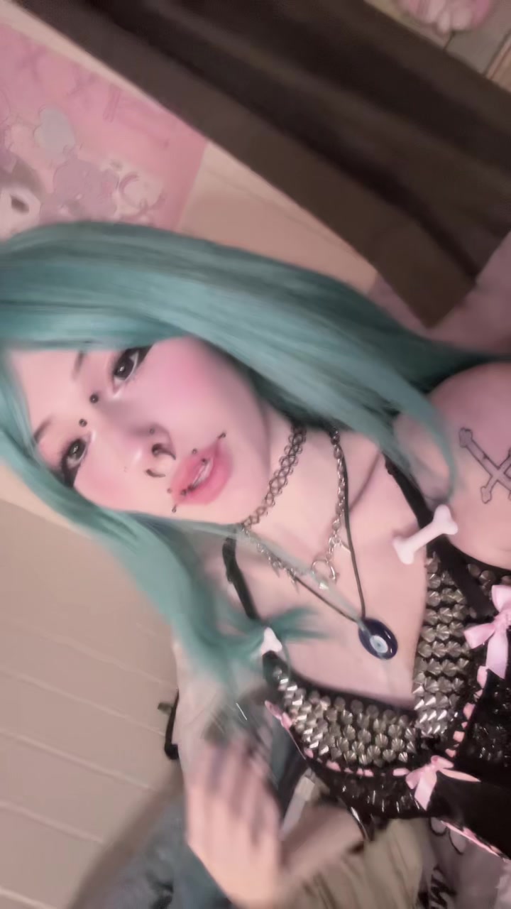 @deadgothlia
