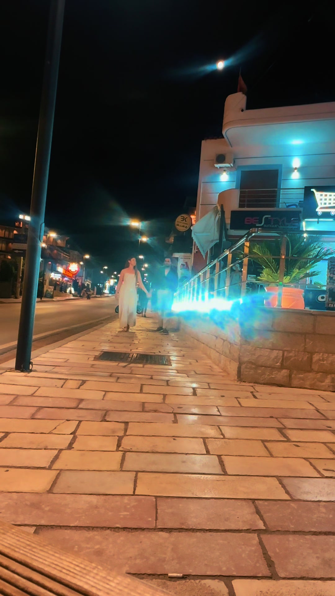 @Asli Erdem Shinwari