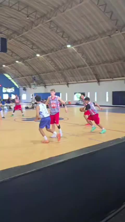 @Nicky 🌸👑🏀