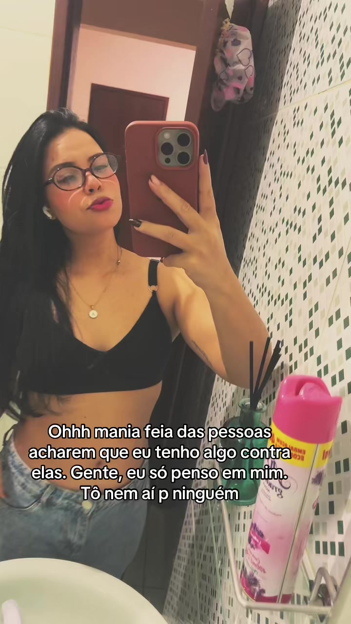 @Anna_Oliver