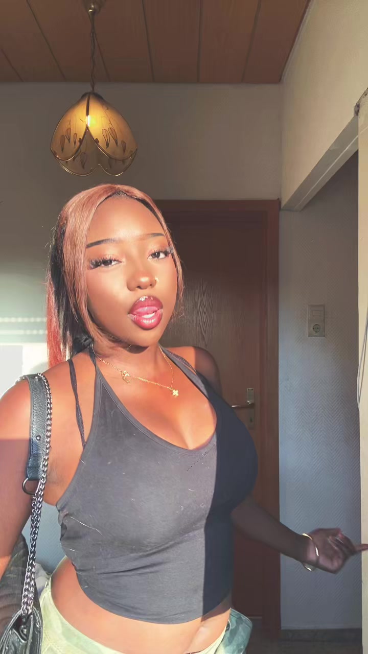 @q🍫