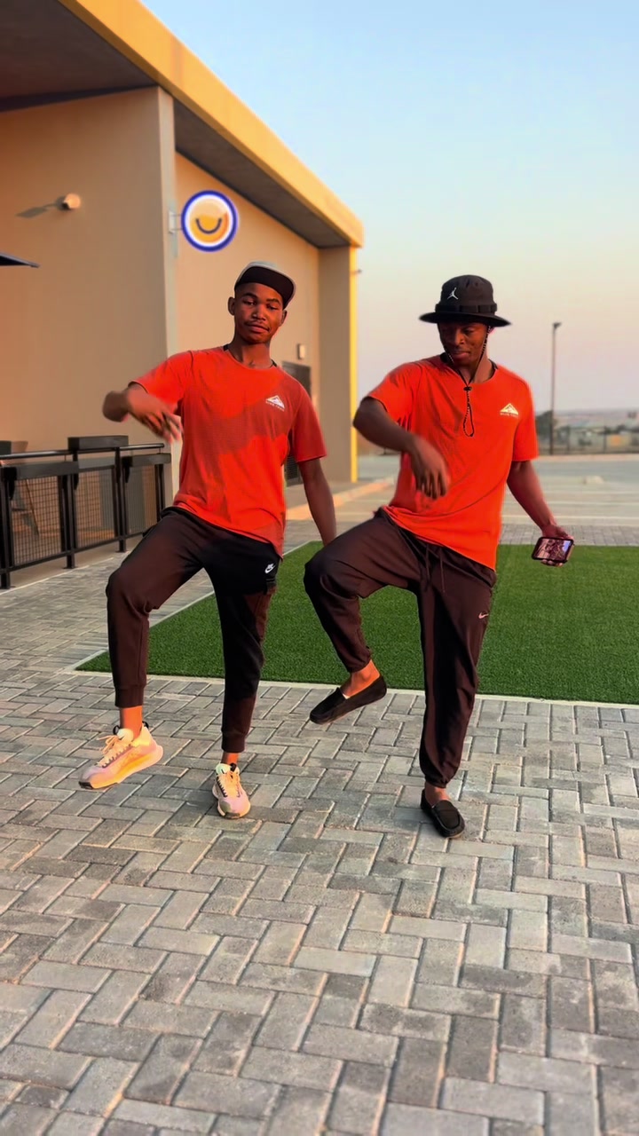 @Ashley_Worldwide🇿🇦