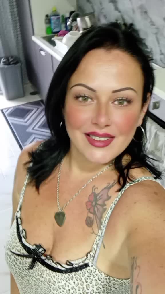 @ladeadelledee