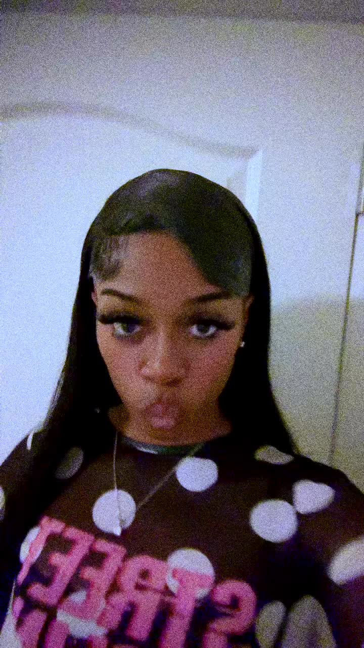 @sandieemoniquee