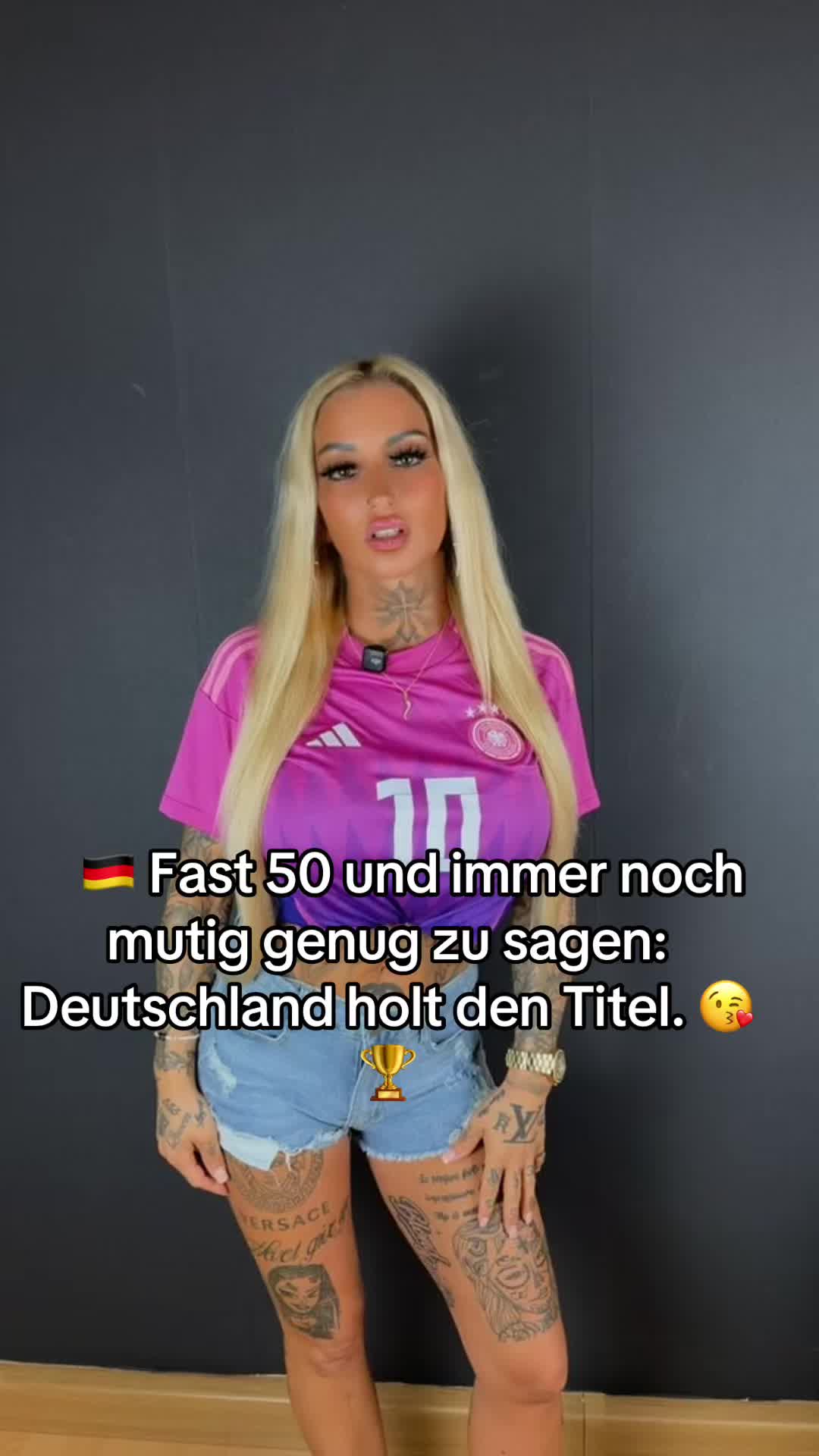 @Blondbarbie