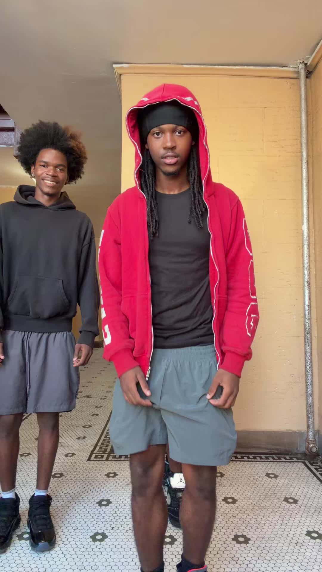 @7