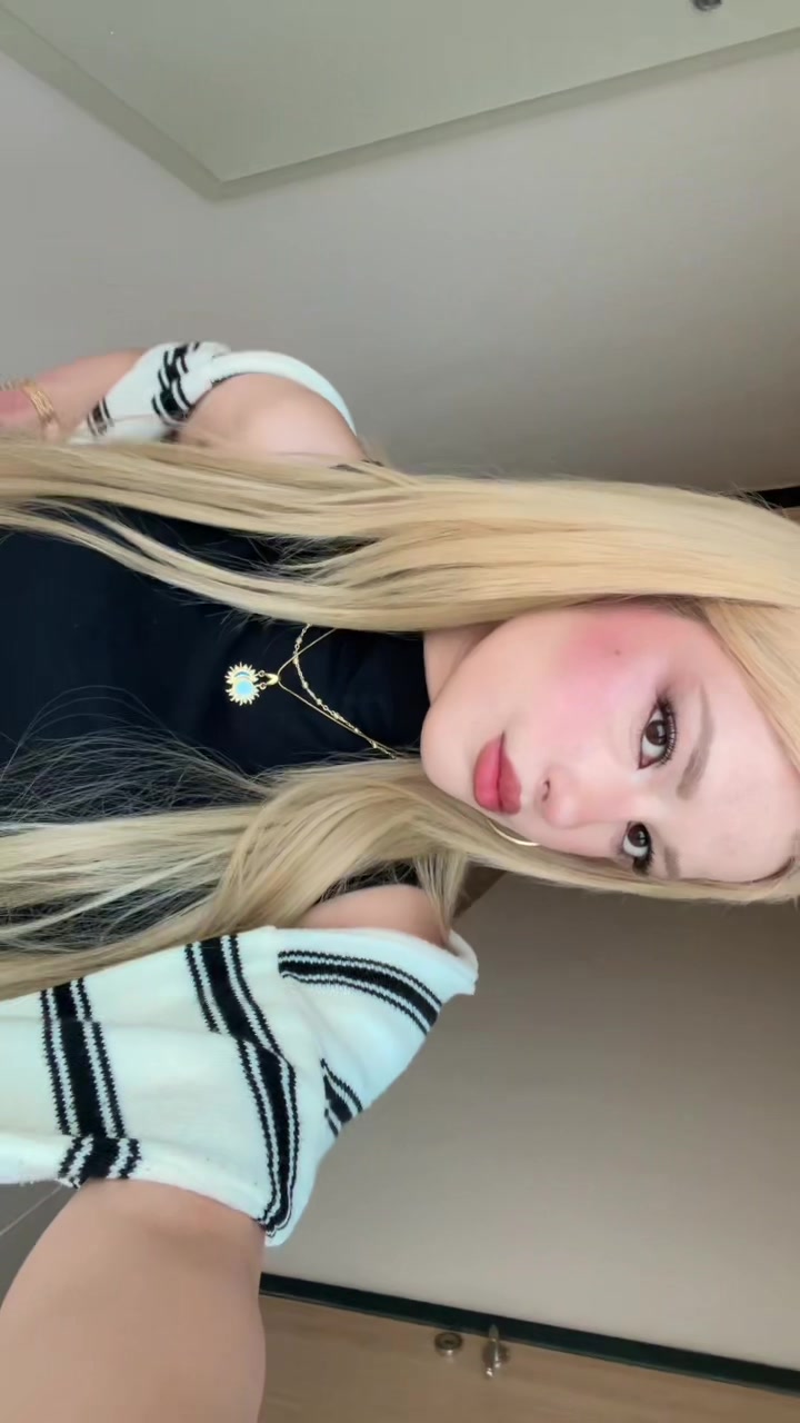 @nur 🪬🪩