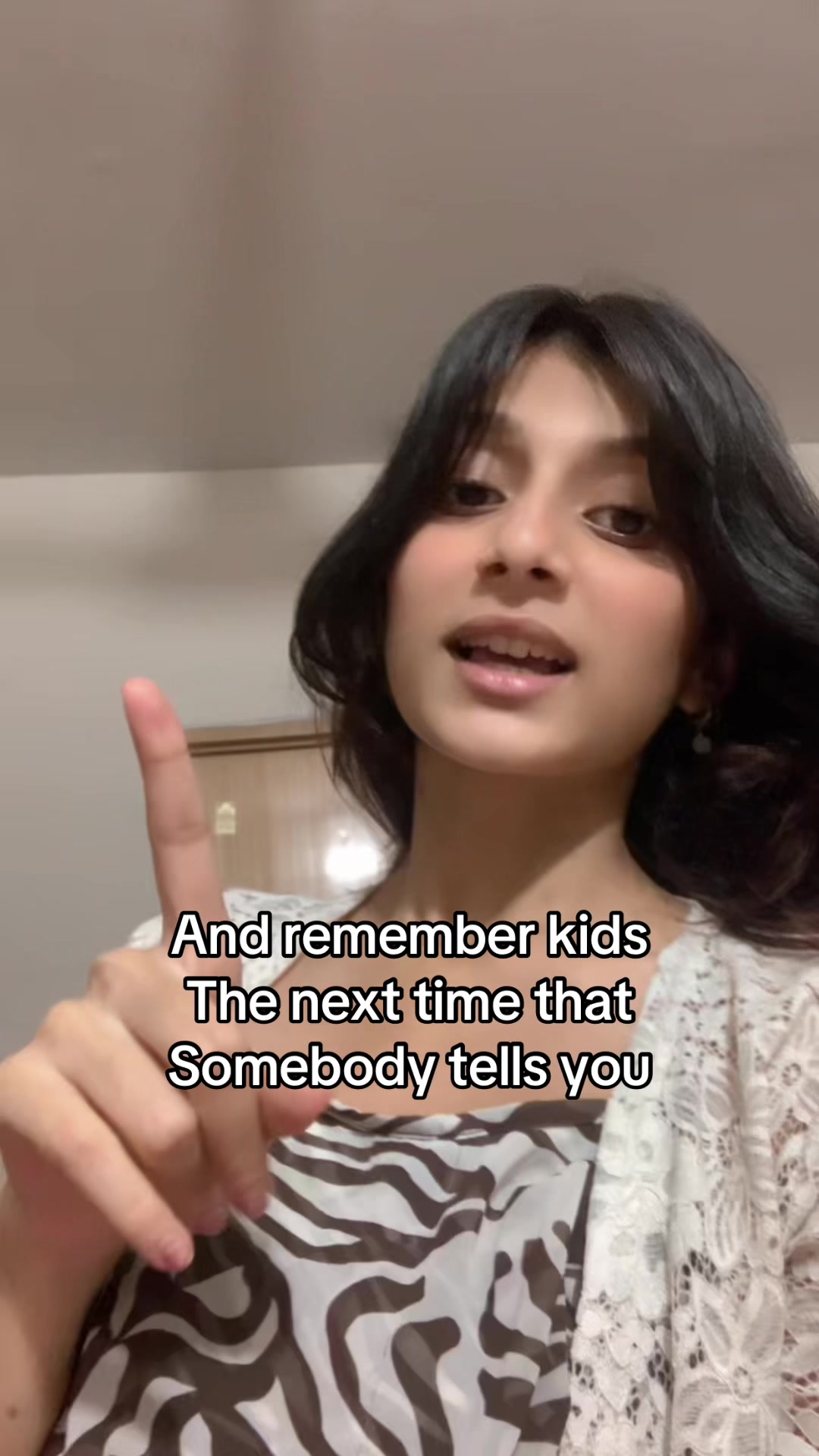 @v_v