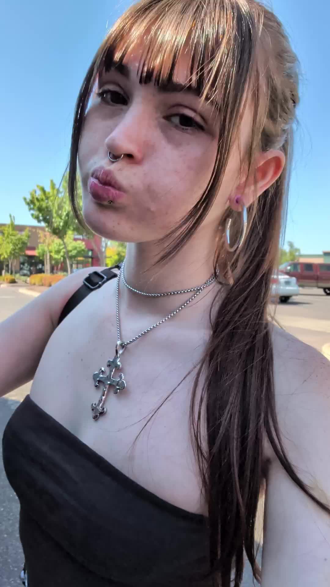 @𝕭𝖚𝖓𝖓𝖞