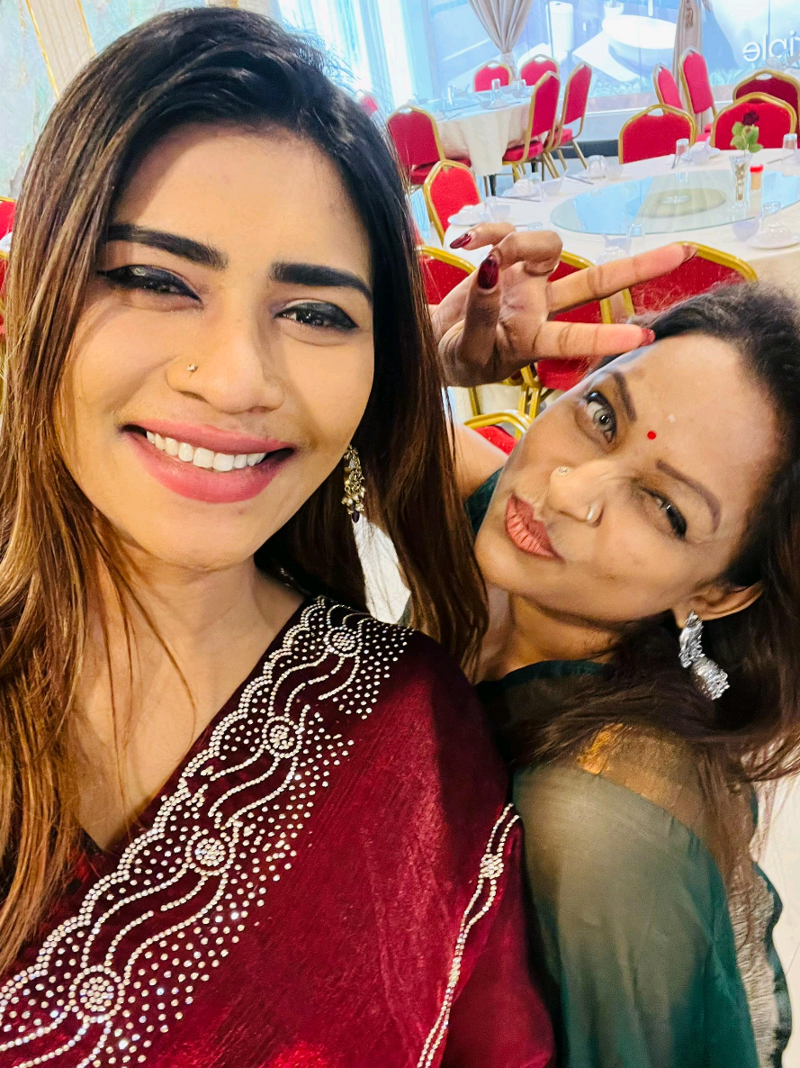 @Dhakshaiini_Official
