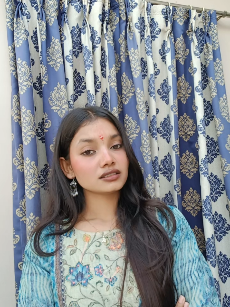@शोना 💫