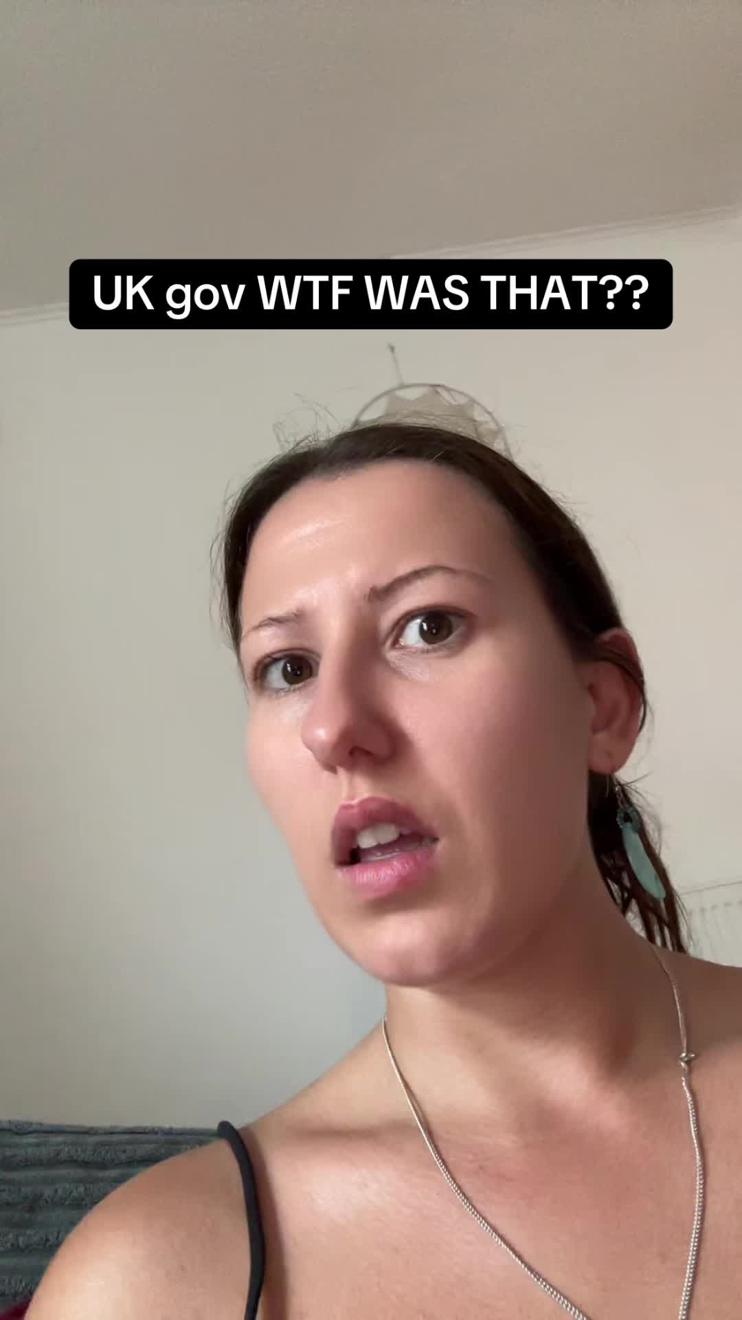 @hollyguyauthor