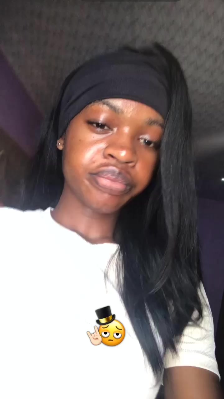 @RIRI👻