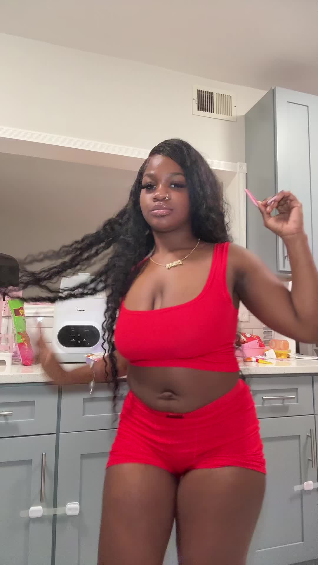 @nefertitixoxo