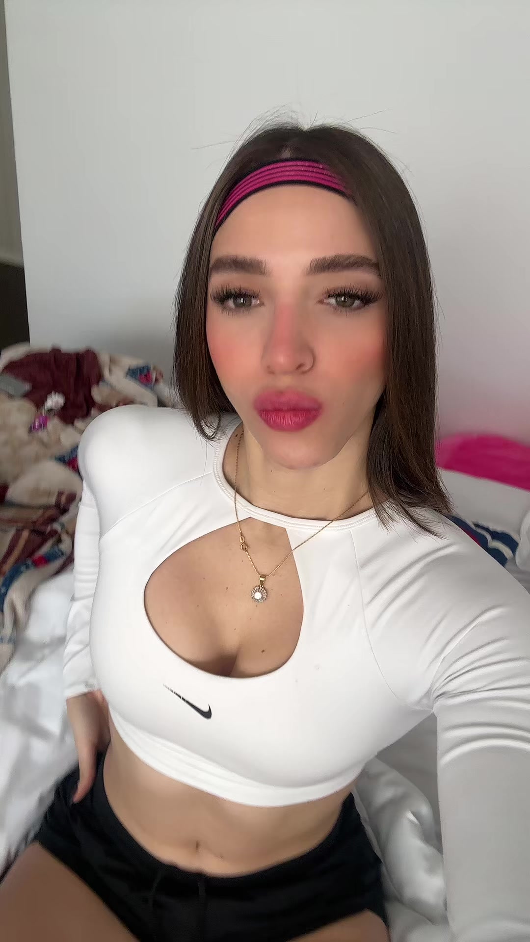 @kellysferrr