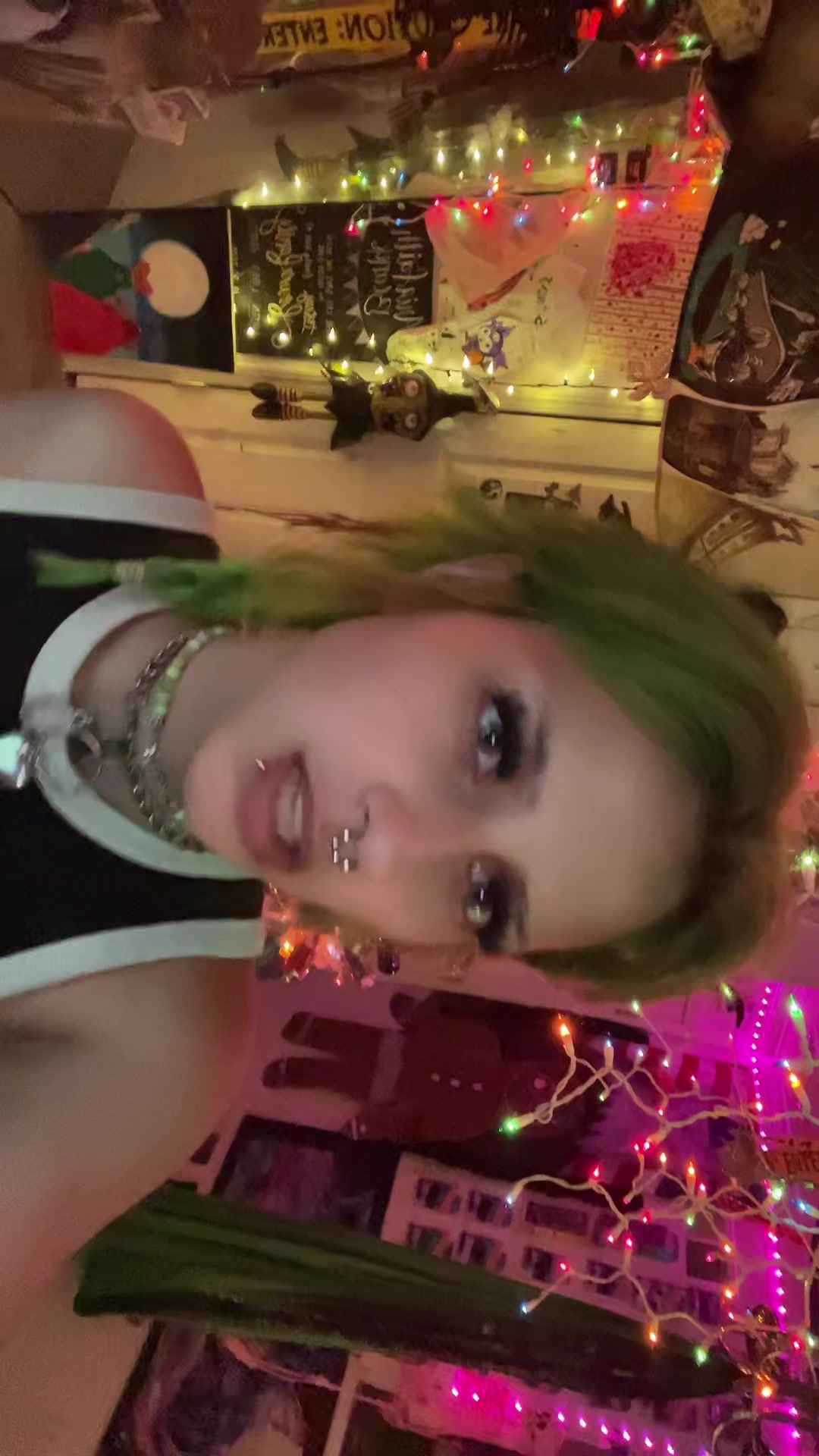 @🪬GREEN-HAIR-B!TCH🪬