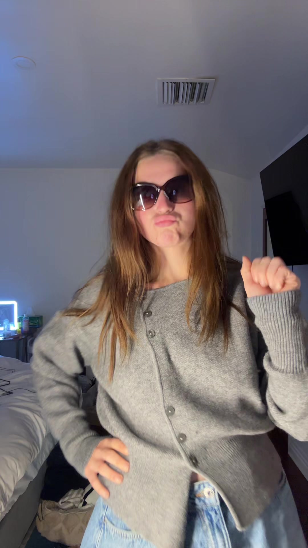@️