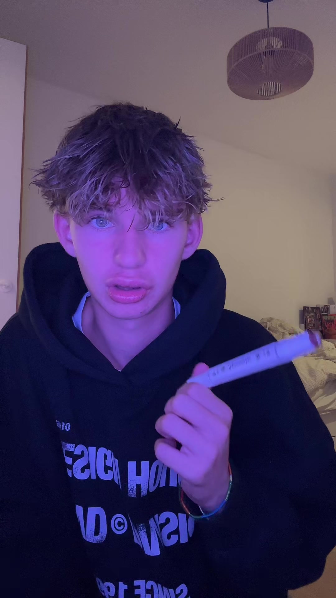 @L O W I E K